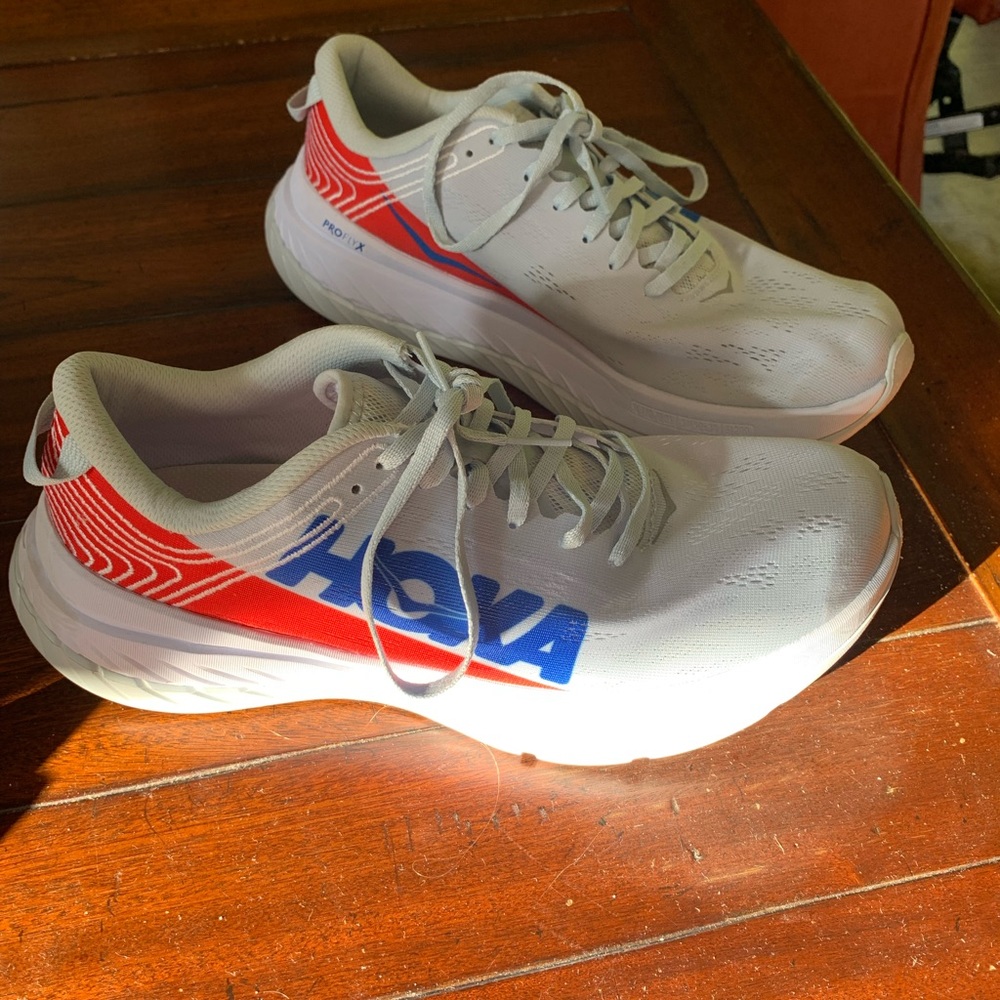 New never worn HOKA ONE ONE Carbon X Running Shoe